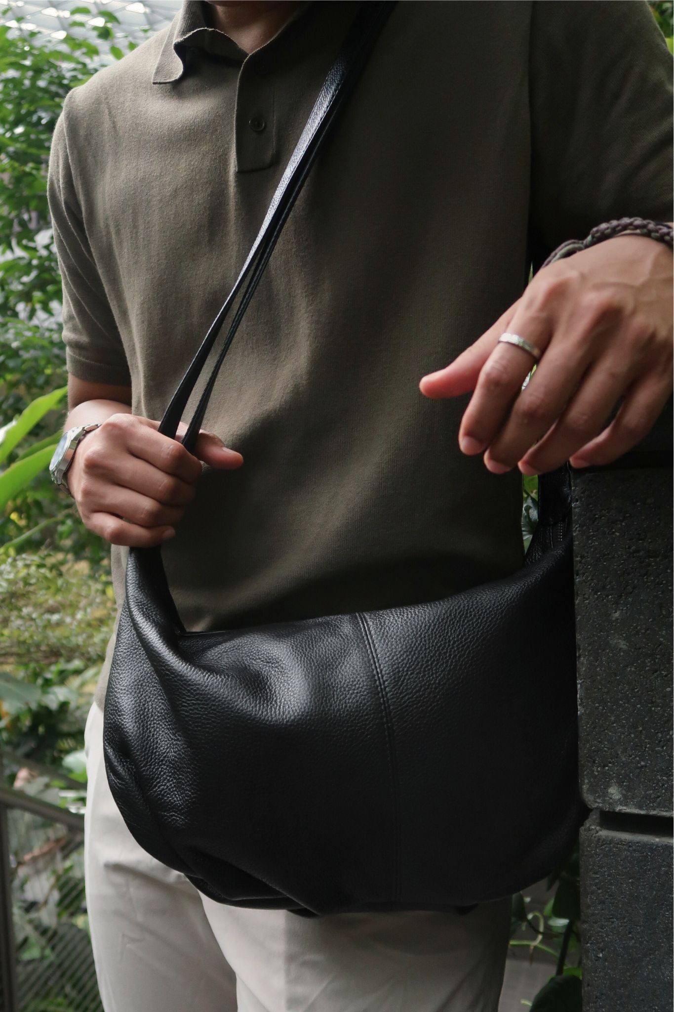 Poches V3 design genuine cowhide leather bag