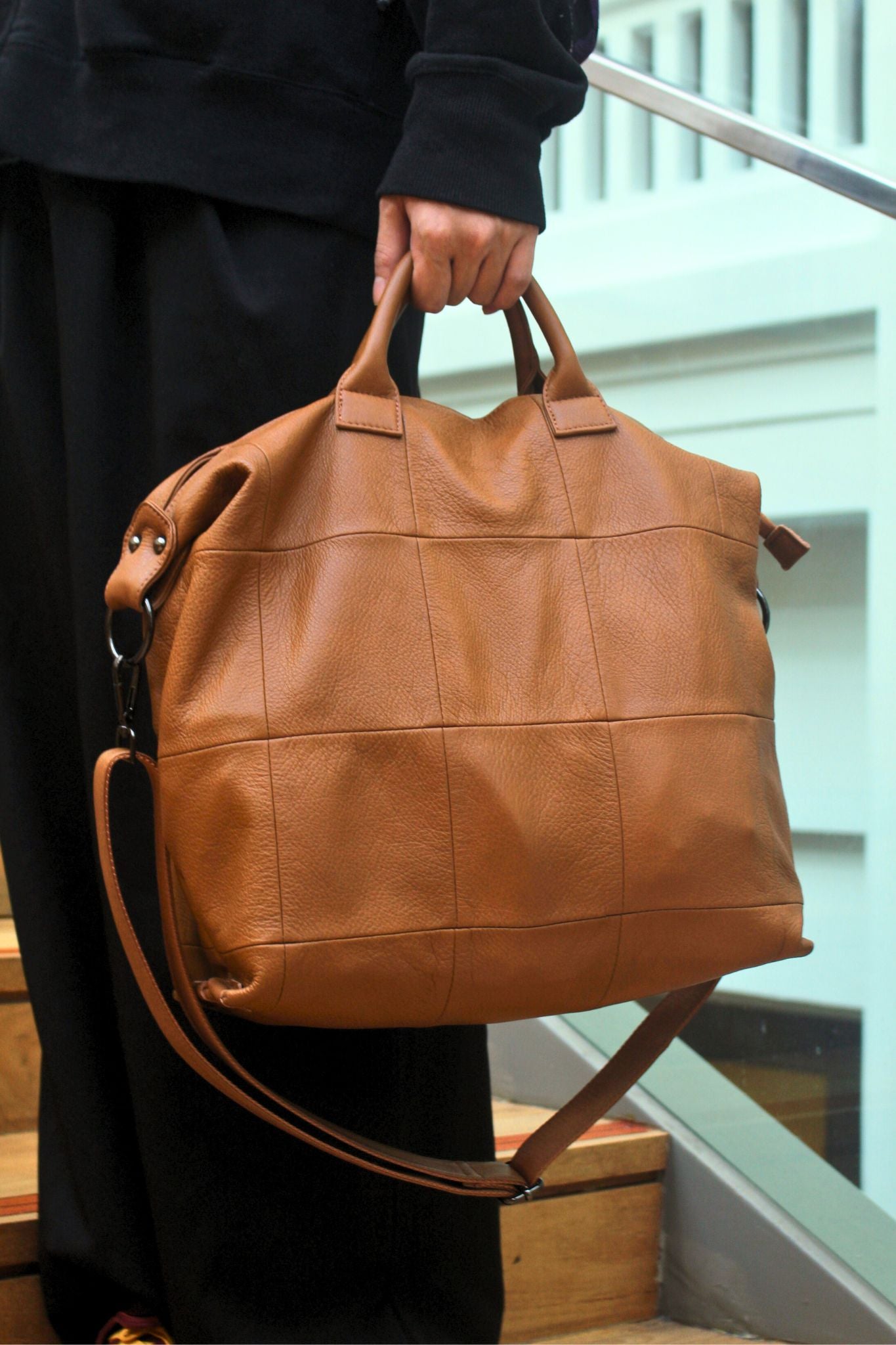Cara V4 design genuine cowhide leather bag with strap