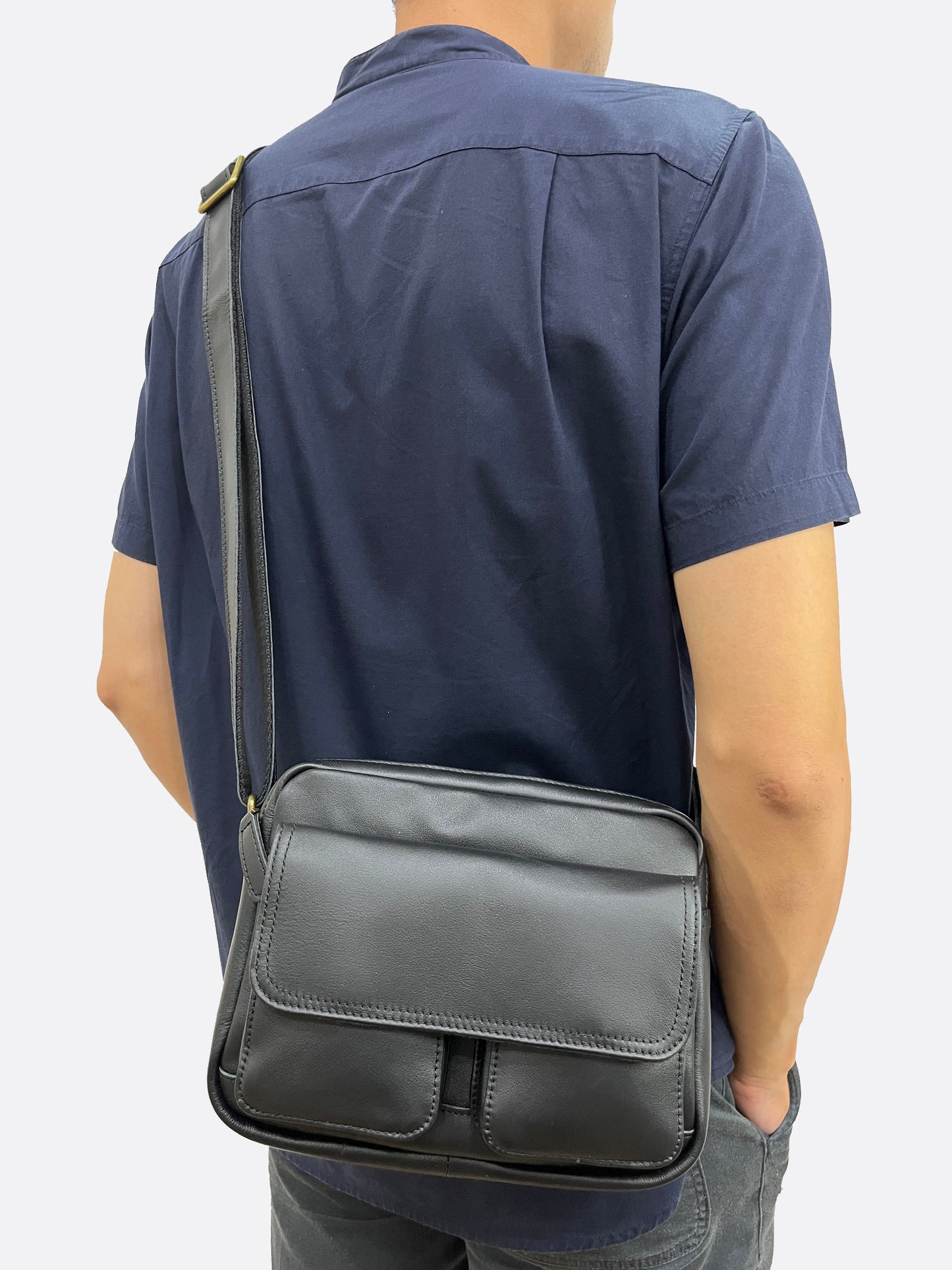 Poches messenger design genuine cowhide leather sling bag