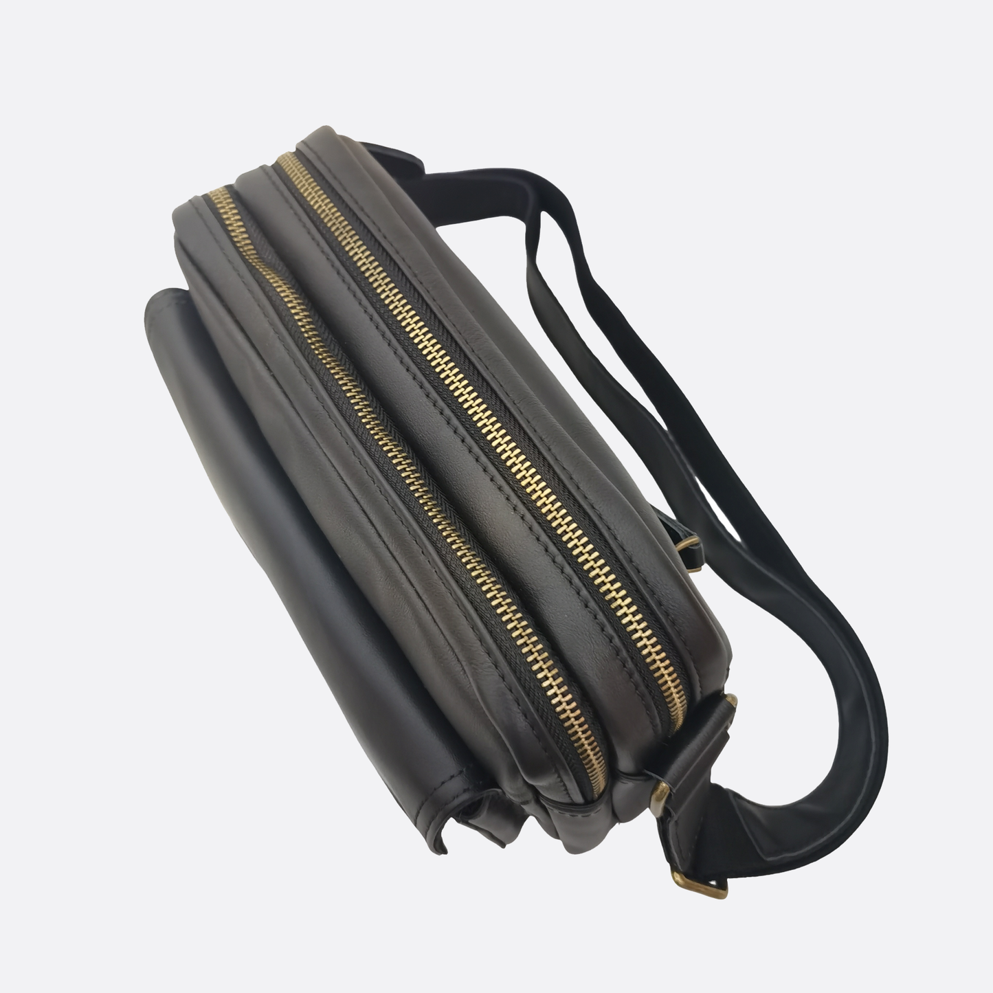 Poches messenger design genuine cowhide leather sling bag