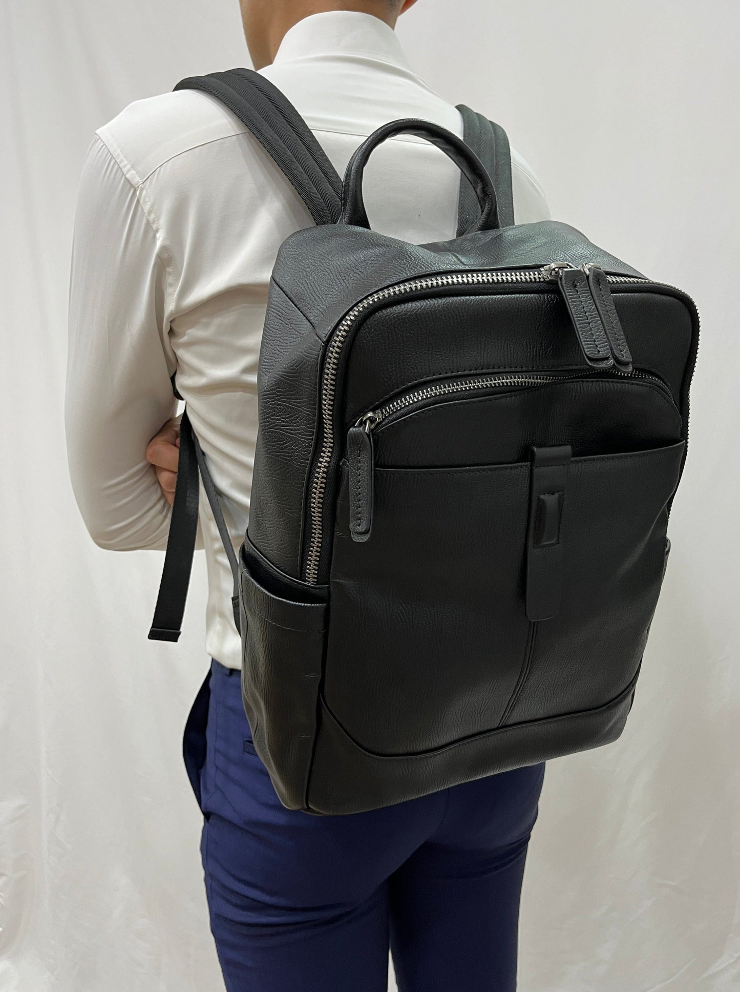 Snap V2 design genuine cowhide leather backpack