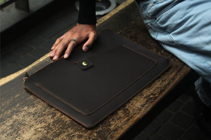 Snap design genuine cowhide leather clutch/laptop sleeve / laptop folio