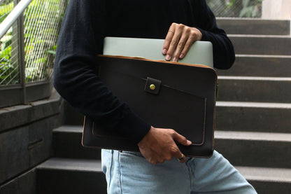Snap design genuine cowhide leather clutch/laptop sleeve / laptop folio
