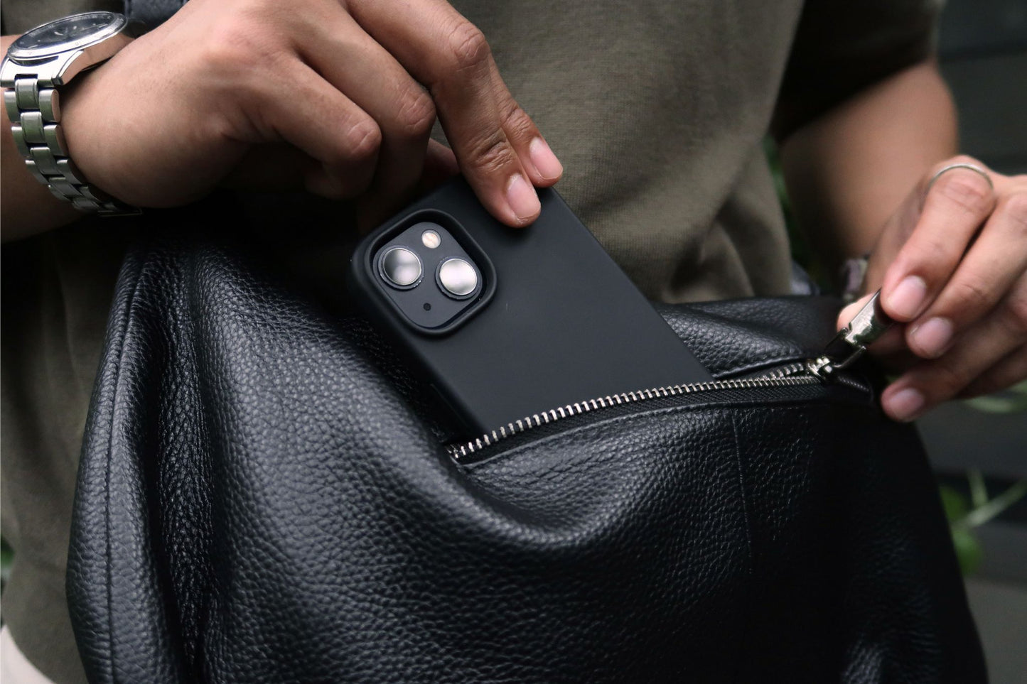 Poches V3 design genuine cowhide leather bag