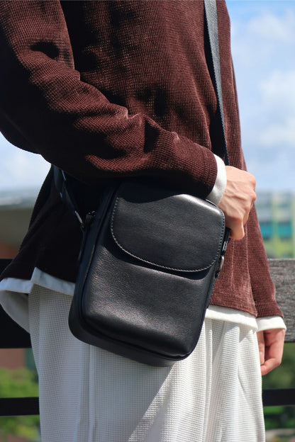 Flap design genuine cowhide leather sling bag