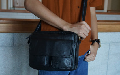 Poches messenger design genuine cowhide leather sling bag