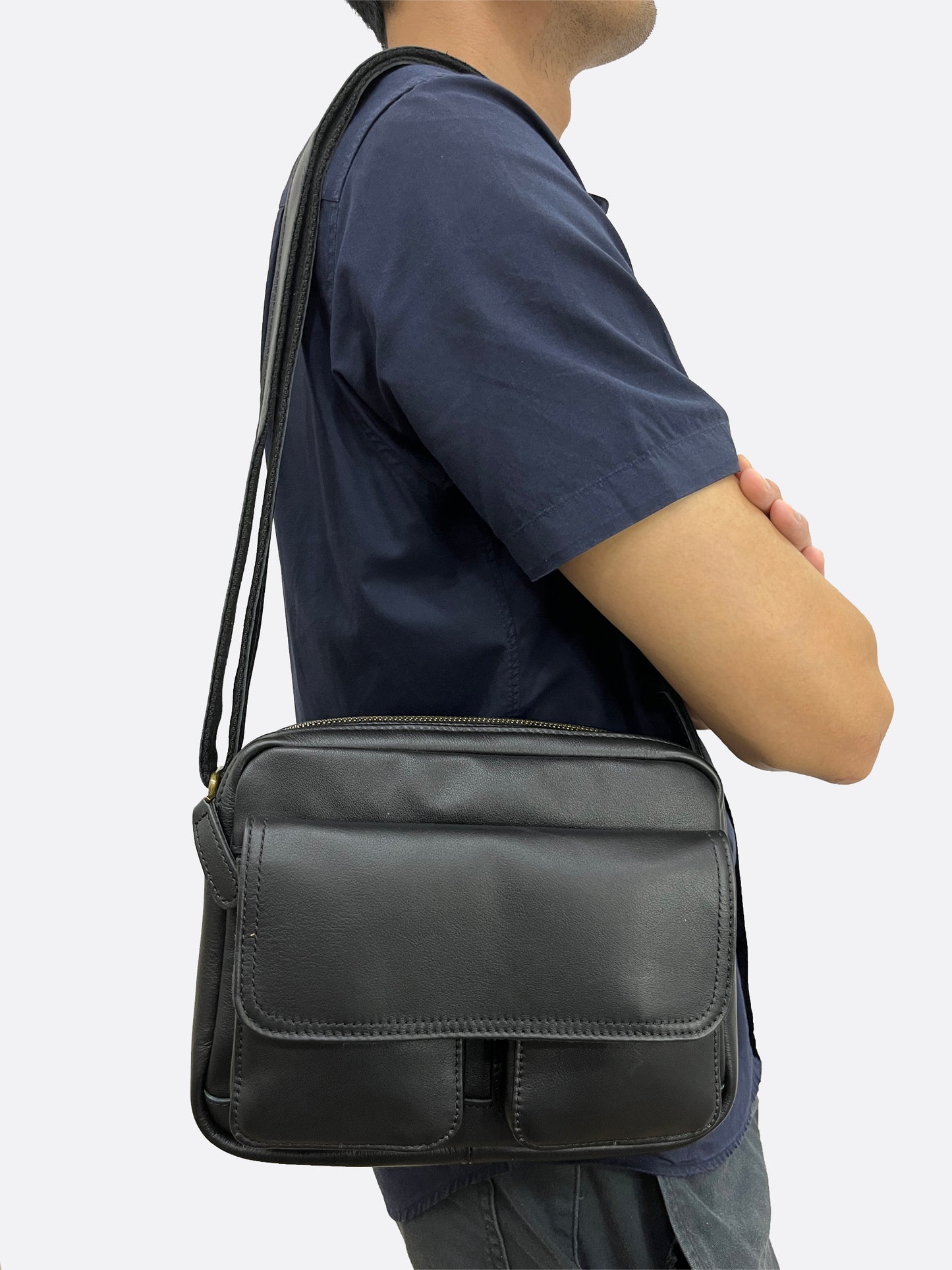 Poches messenger design genuine cowhide leather sling bag