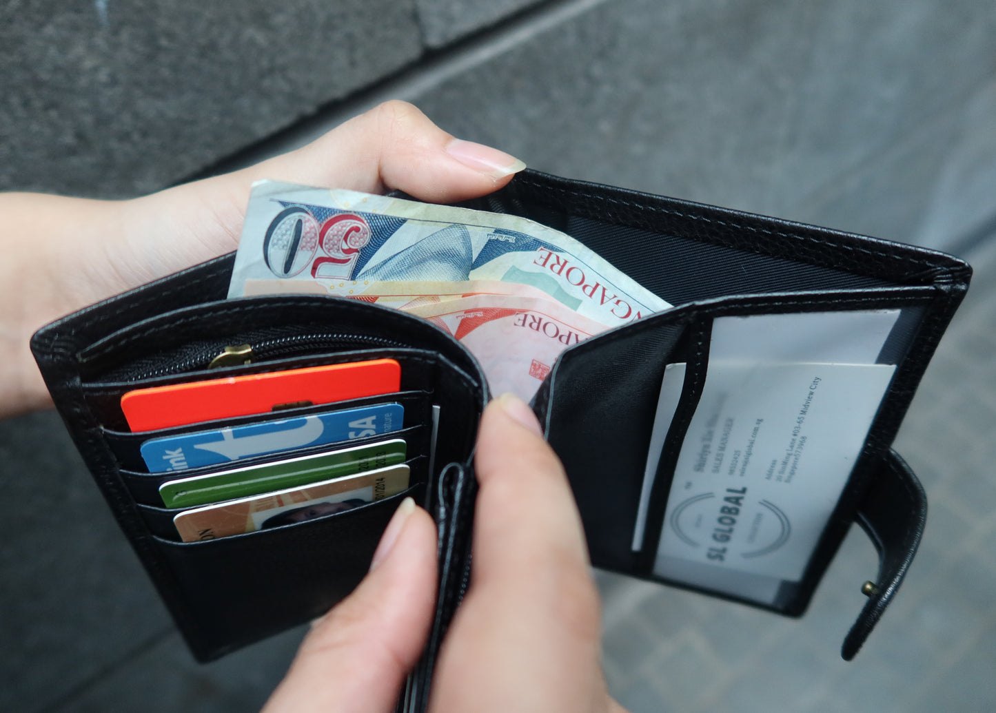 Genuine cowhide leather vertical clasp wallet