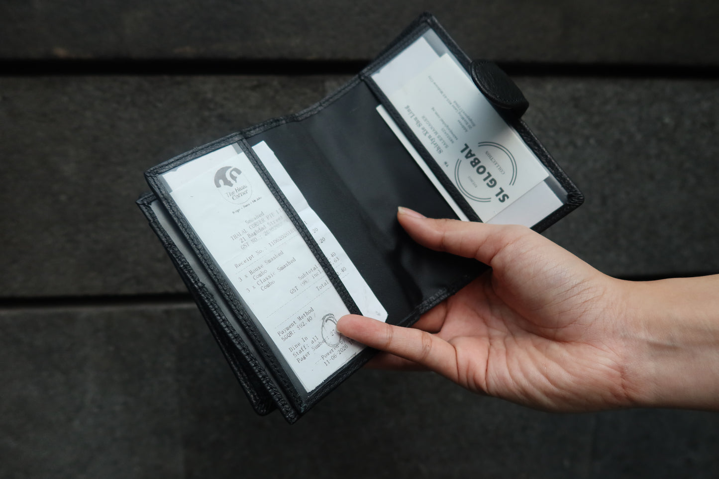 Genuine cowhide leather vertical clasp wallet