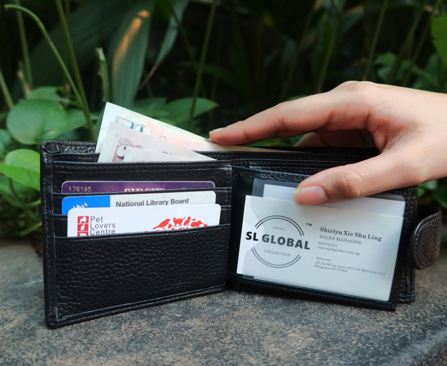 Genuine cowhide leather clasp flap wallet