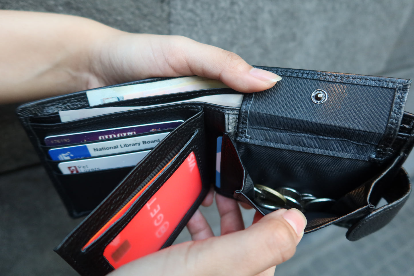 Genuine cowhide leather clasp flap wallet